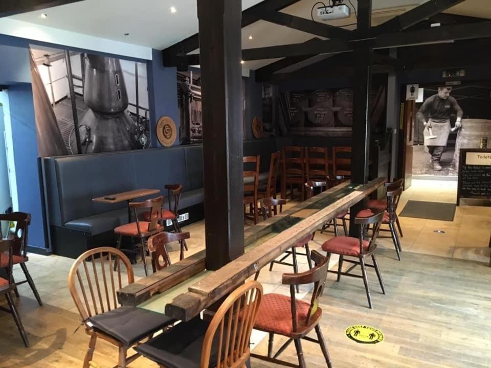 ホテル The Whisky Vaults オーバン エクステリア 写真