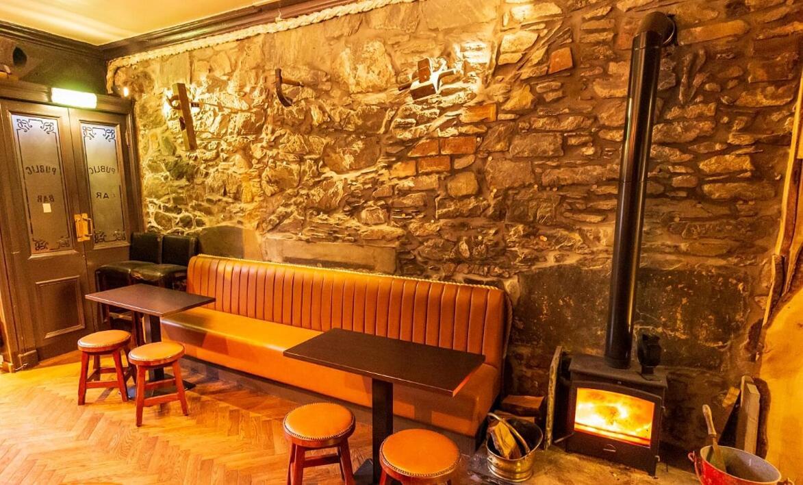 ホテル The Whisky Vaults オーバン エクステリア 写真